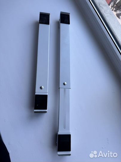 Подставка для техники на колесах холодильника