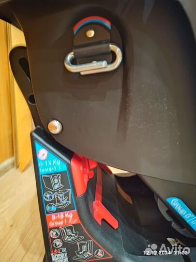 Автомобильное кресло chicco cosmos