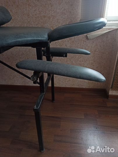 Массажный стол