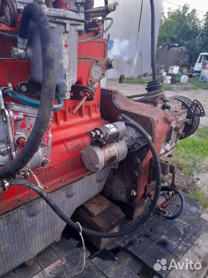 Двигатель д 240 с кпп ЗИЛ стоял на газоне