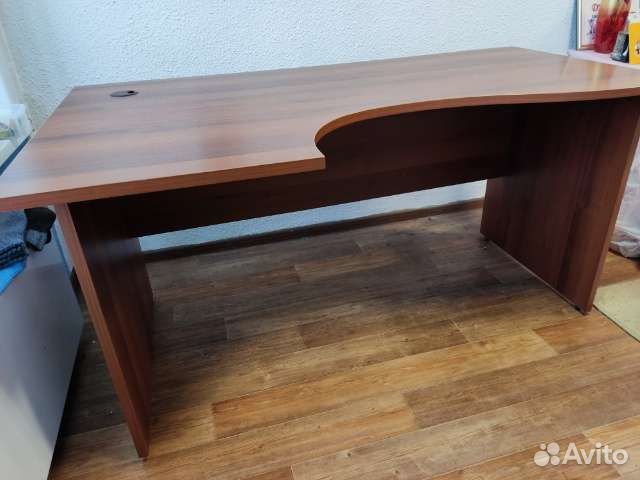 Офисный стол