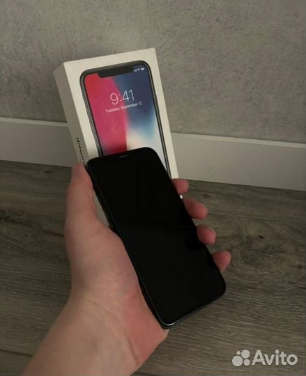 iPhone X, 64 ГБ