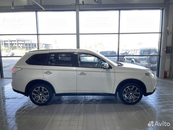 Mitsubishi Outlander 2.4 CVT, 2014, 166 695 км