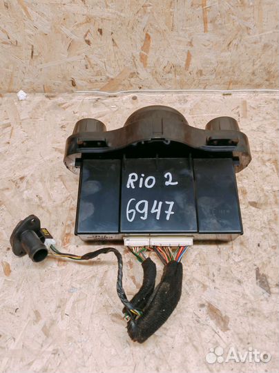 Блок управления климатической установкой Kia Rio