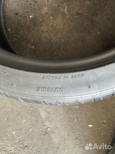 Michelin Pilot Sport 4 S 225/35 R19 и 255/30 R19 96Y