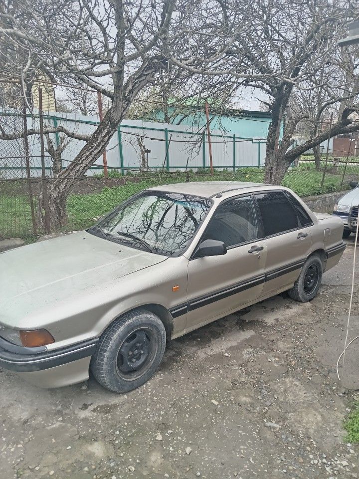 Mitsubishi Galant: фото владельца