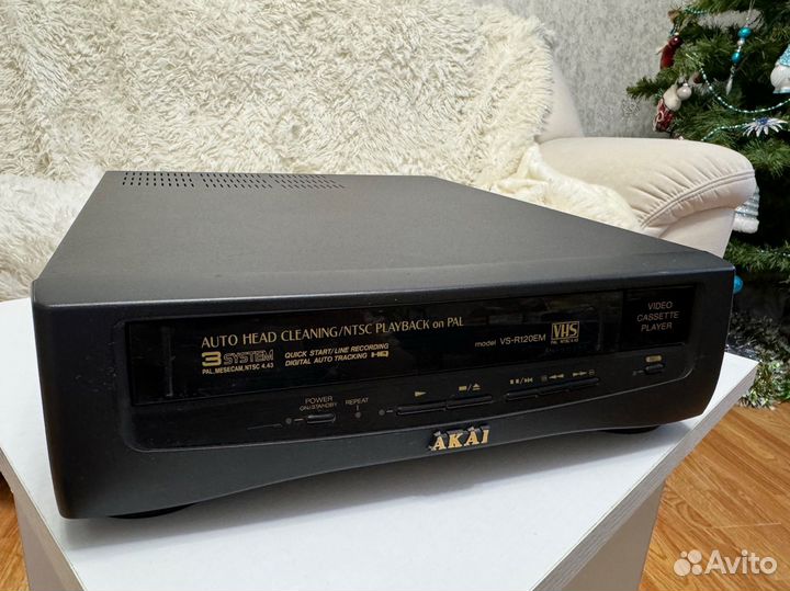Видеомагнитофон Akai VS-R120 EM
