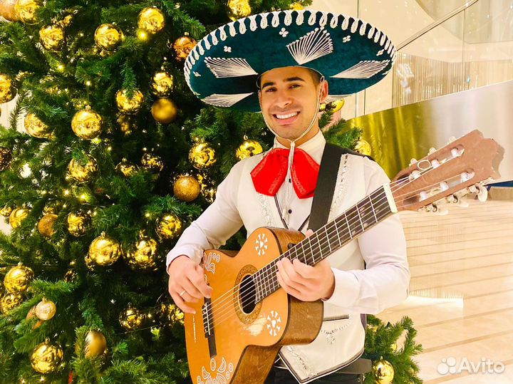 Мариачи, серенада, сюрприз на день рождения