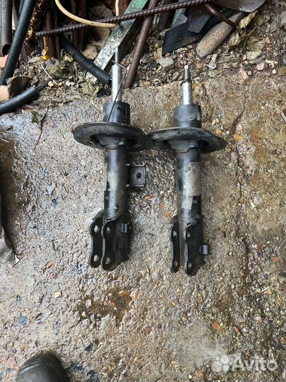 Передние стойки KIA cerato