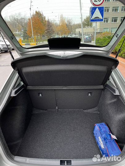 Аренда автомобиля Skoda Rapid без водителя