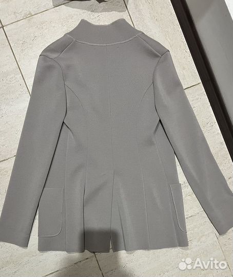 Костюм жакет и юбка 42