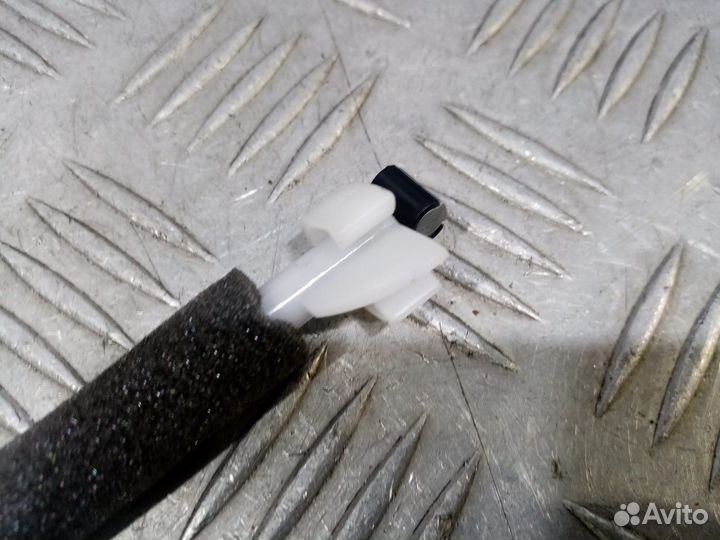 Б/У Трос открывания передней двери#001