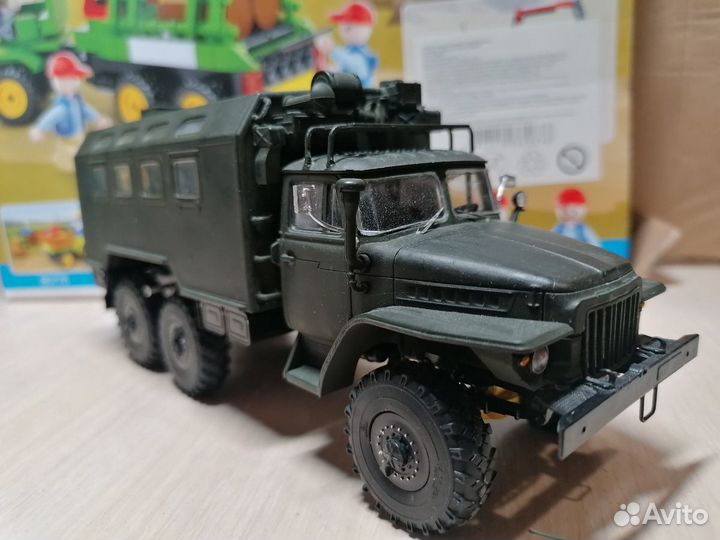 Урал 375Д/4320 топливозаправщик, будка парм