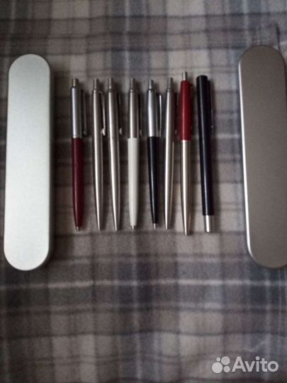 Коллекция шариковых ручек