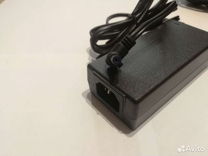 Блок питания 12В 2А с кабелем