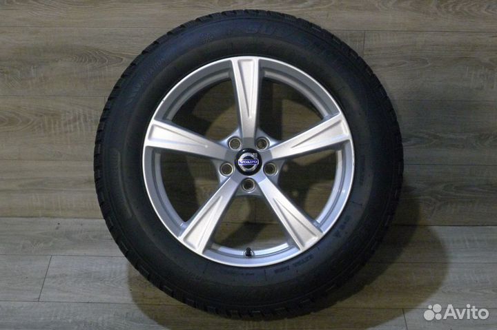 R18 Kormoran SUV Snow 235/60, PCD 5x108 DIA 63.3