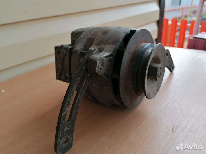Генератор на Москвич осквич 2140