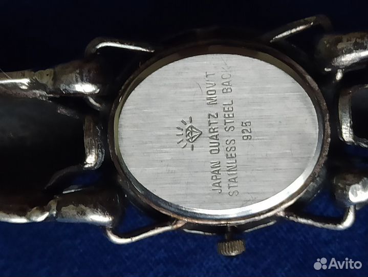 Часы женские с драконами