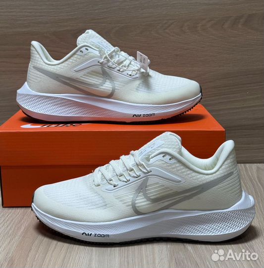 Кроссовки Nike air zoom