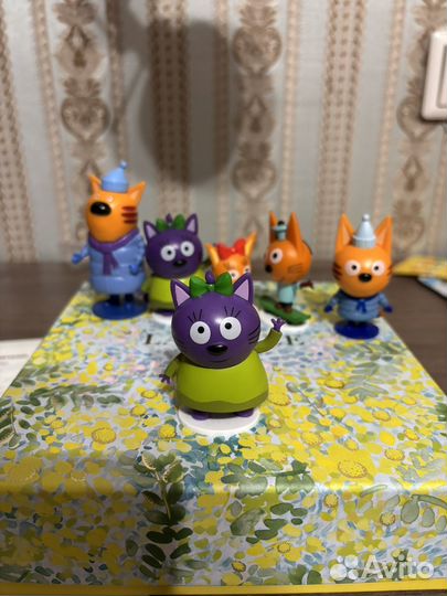 Фигурки три кота