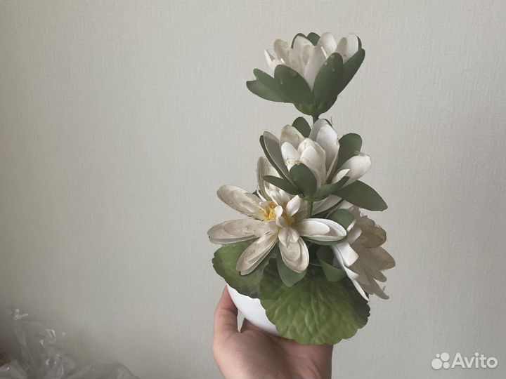 Искусственный цветок