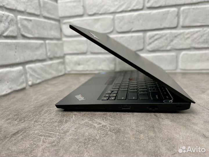 Lenovo ThinkPad E14 Gen 2 i5-1135G7 256Gb 8Gb