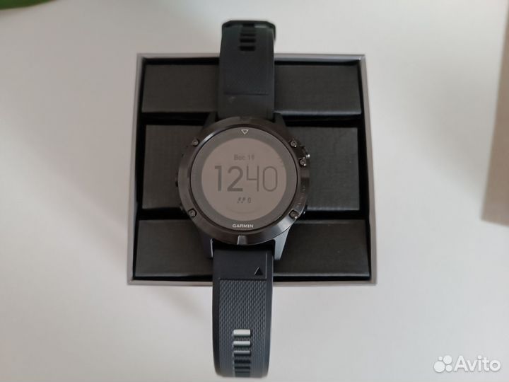 Часы Garmin fenix 5