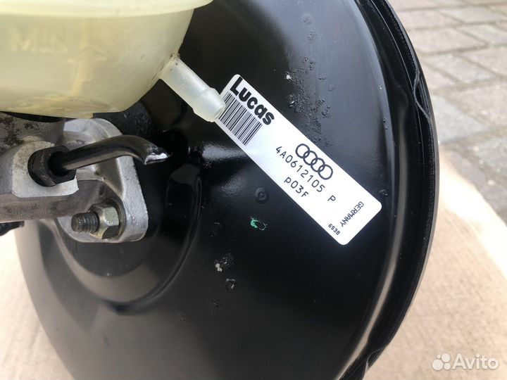 Вакуумный усилитель тормозов на Audi A6 C4