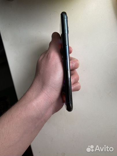 Телефон iPhone 11 про