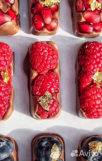 Ягоды в шоколаде/Батончики/Шоколад ручной работы