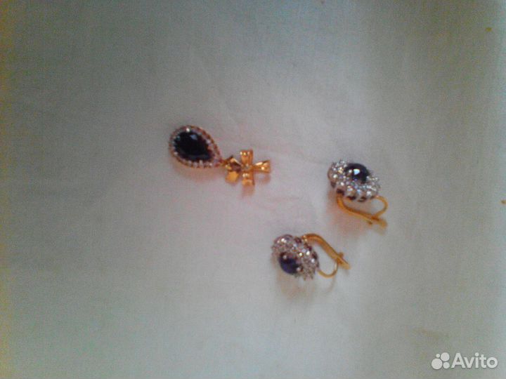 Продам серьги и кулон