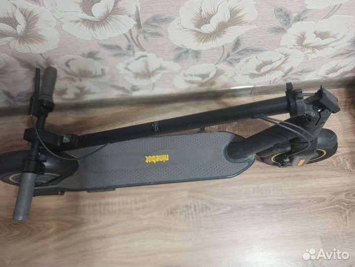 Элетросамокат (ninebot)