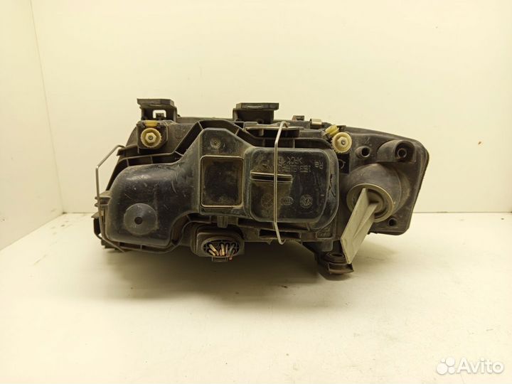 Фара правая Audi A6 C5 2001