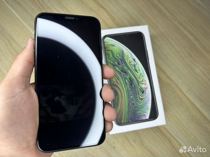 iPhone Xs, 64 ГБ