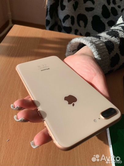 iPhone 8 Plus, 64 ГБ