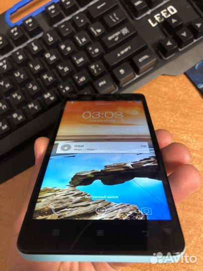 Телефон Lenovo