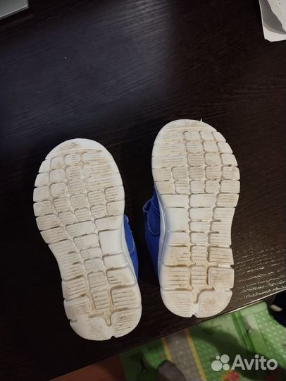 Кроссовки детские