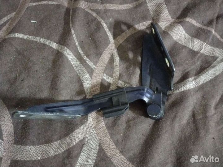 Ford focus 1 петля капота