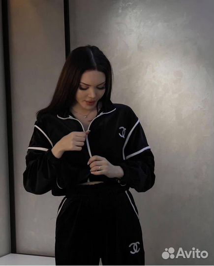 Спортивный костюм женский