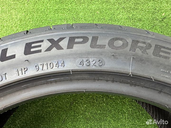 Royal Black Royal Explorer II 215/45 R18 93Y