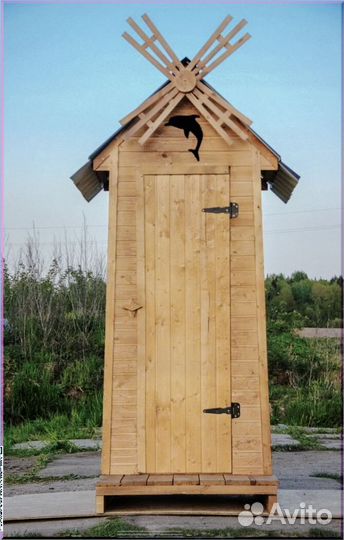 Уличный туалет с декором FWL