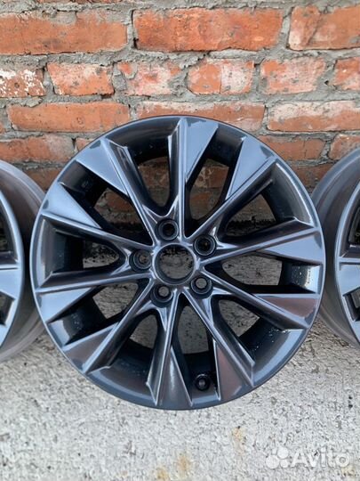 Литые диски R17 5x114.3 lexus