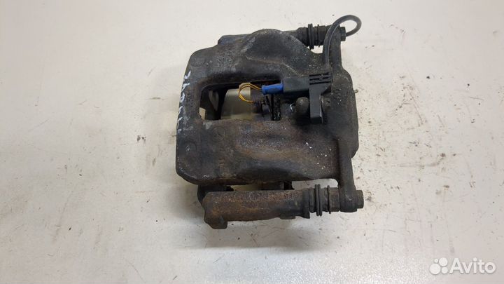 Суппорт Mercedes GLA X156 2014, 2019