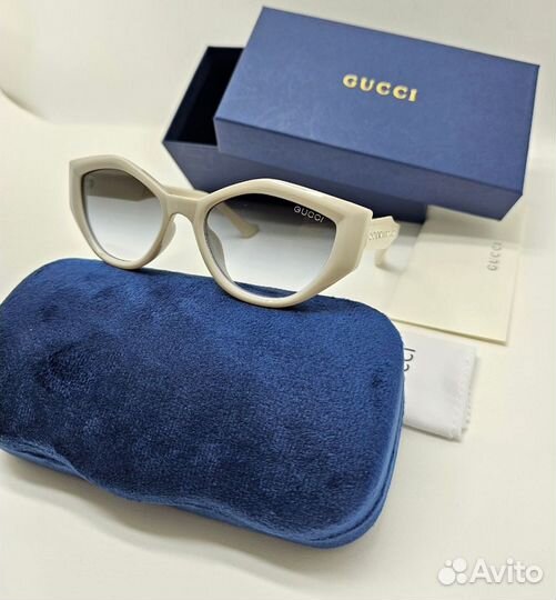 Солнцезащитные очки Gucci женские