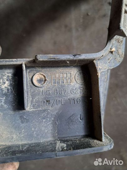 Накладка петля крышки багажника на Porsche Cayenne