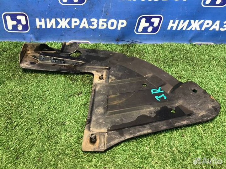 Пыльник (кузов наружные) задний правый Infiniti