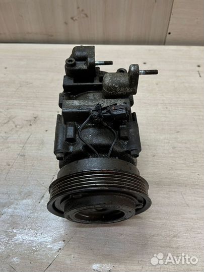 Компрессор кондиционера Hyundai Santa Fe 1