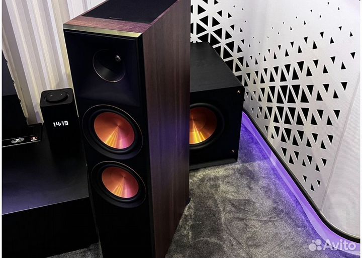 Домашний кинотеатр Klipsch полы и стены