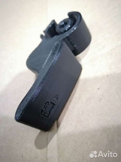 Ручка открытия лючка бензобака на Форд мондео 3