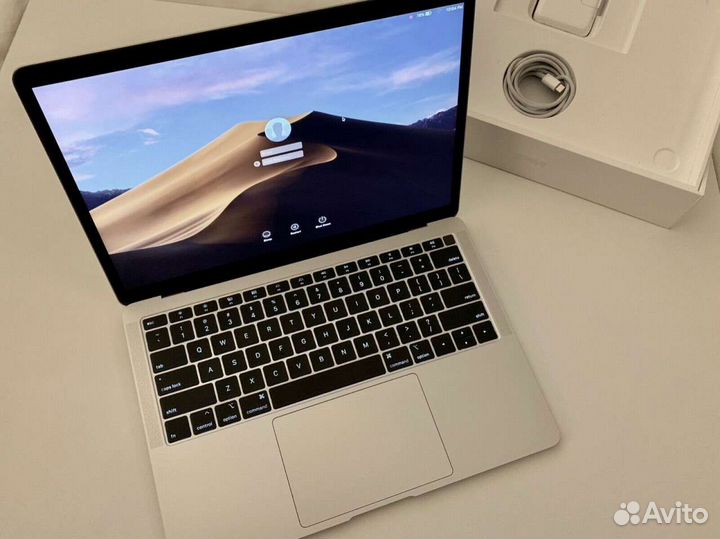 Ноутбук Apple MacBook Air 13.6 8/256Gb 2022